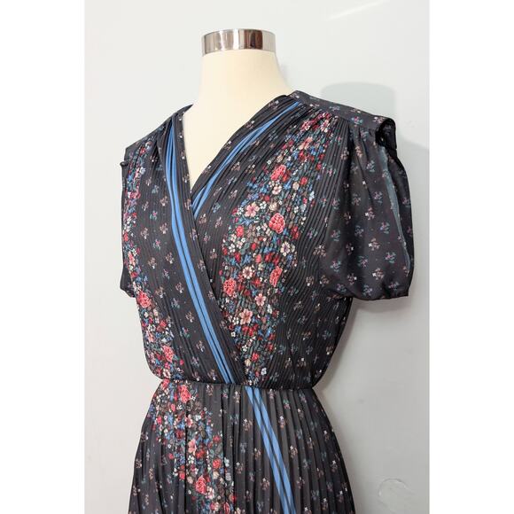 70s Black Floral Accordion Pleated Faux Wrap Dress - Picture 5 of 6